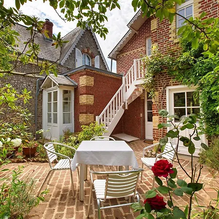 Les Soliers Bed & Breakfast 3*